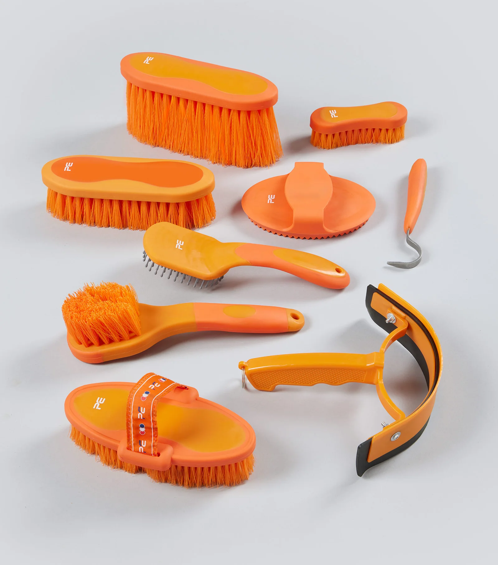 Premier Equine - Soft-Touch Grooming Kit Set - 9 Pieces - Various Colours